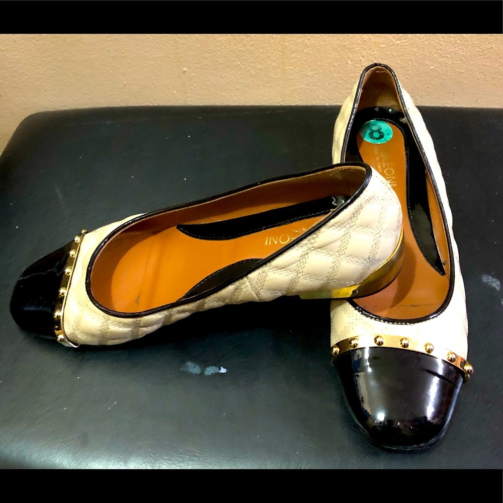 Cream/Black Italian designer loafers. Size 8.. Like new.